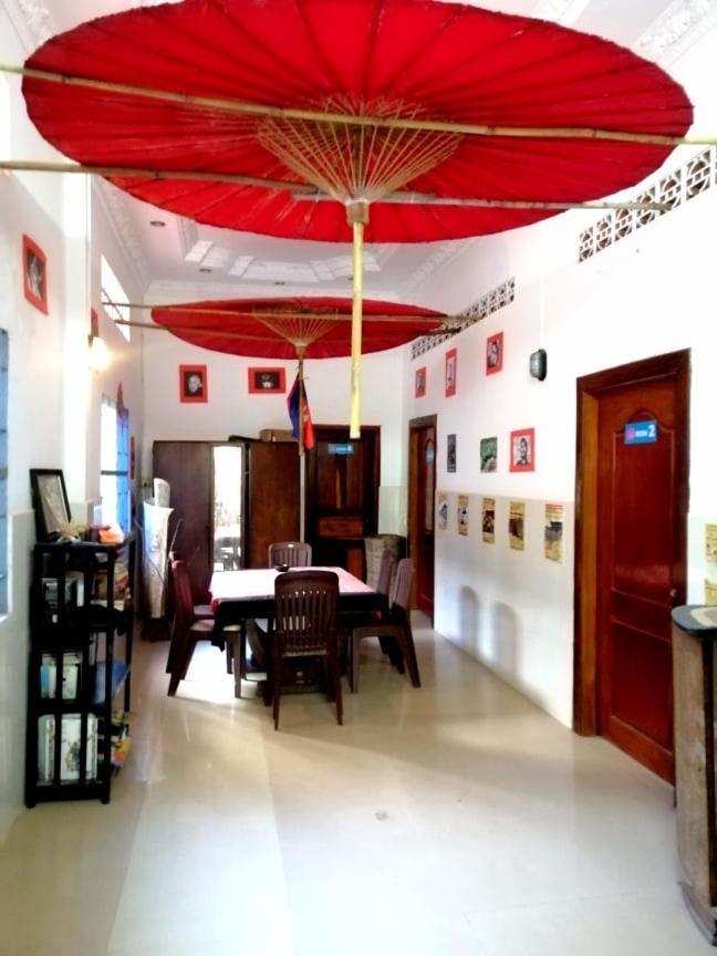Tortuga Guesthouse Кампот Екстериор снимка