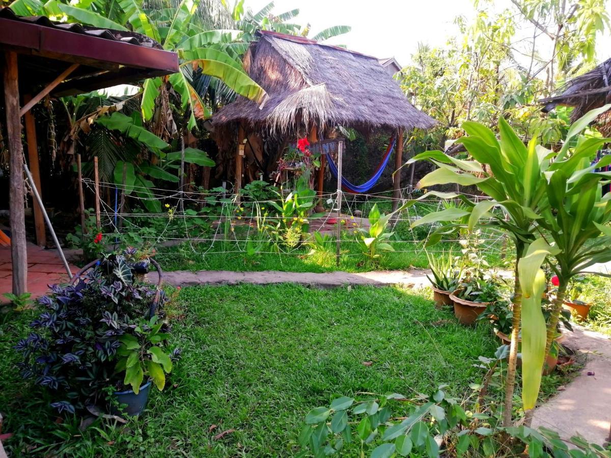 Tortuga Guesthouse Кампот Екстериор снимка