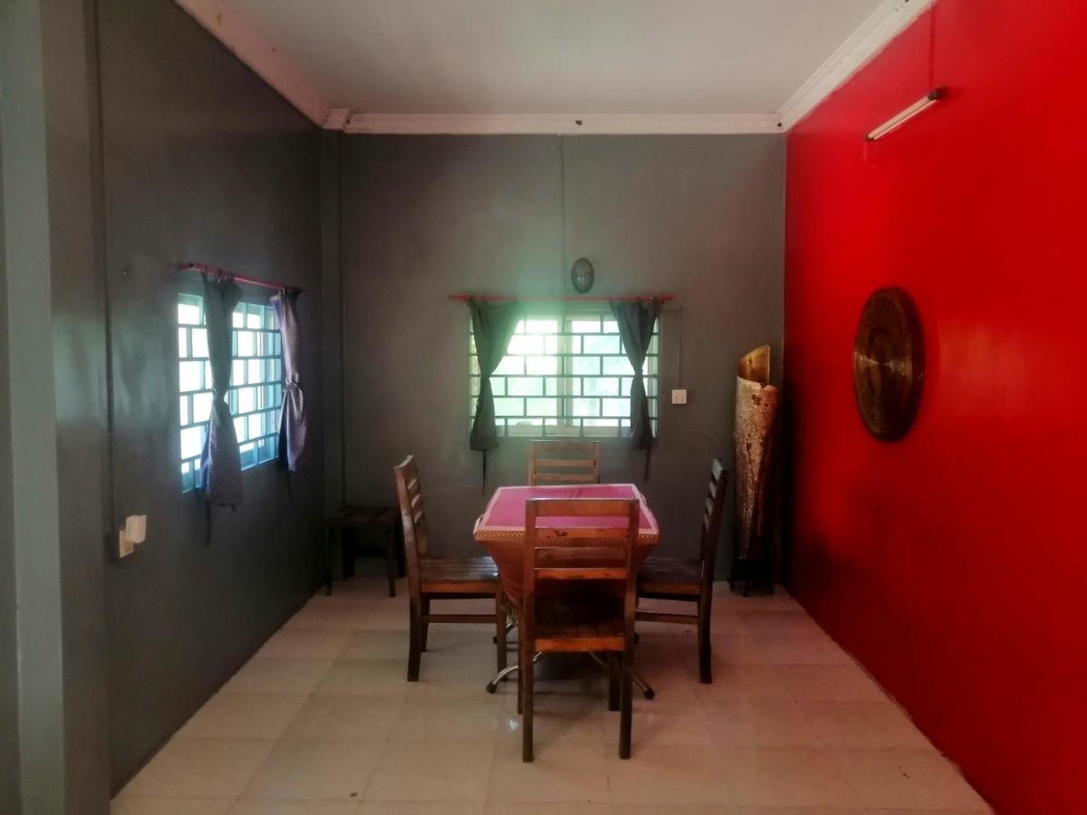 Tortuga Guesthouse Кампот Екстериор снимка