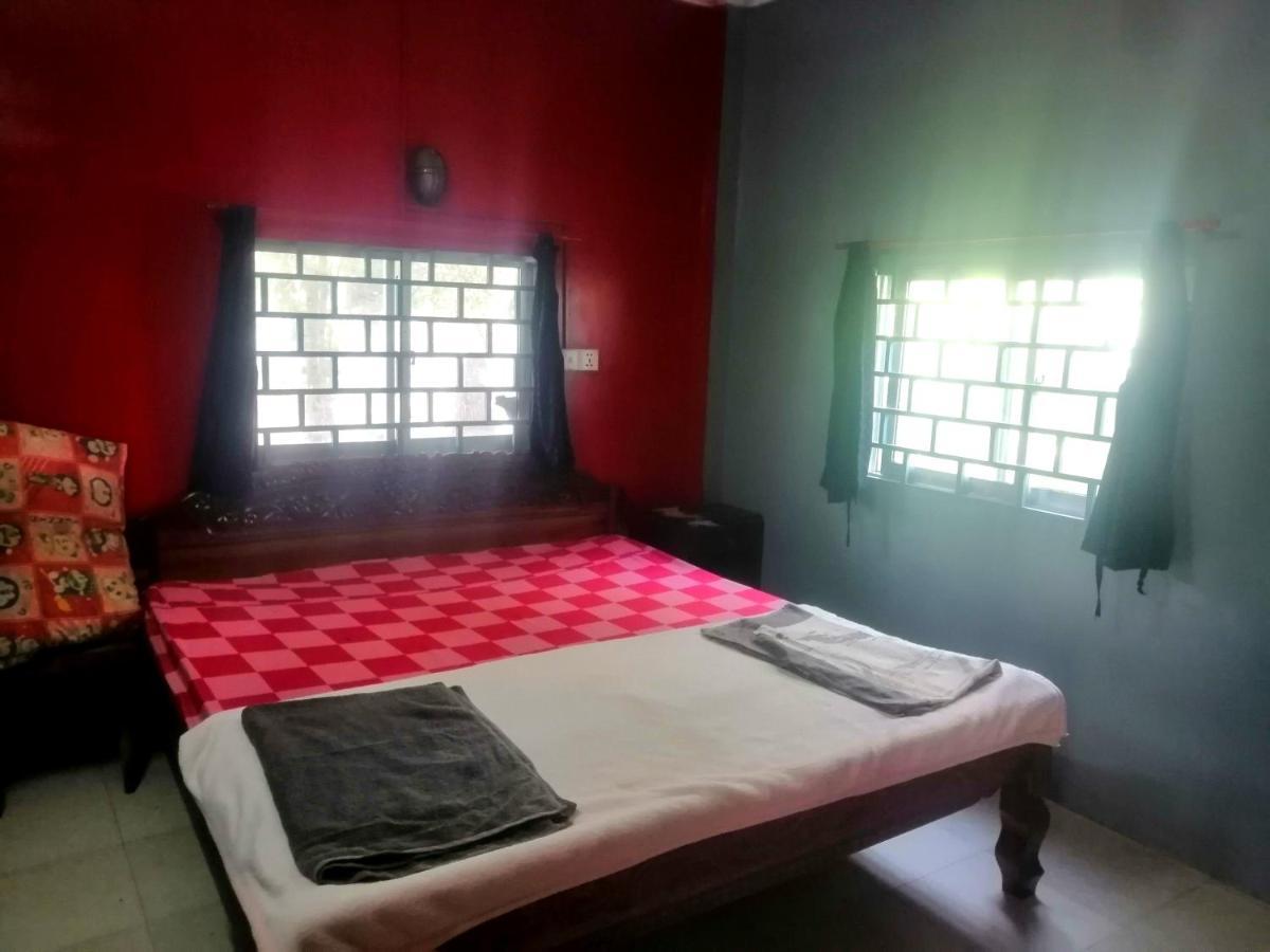 Tortuga Guesthouse Кампот Екстериор снимка