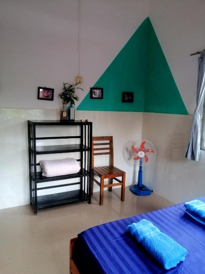 Tortuga Guesthouse Кампот Екстериор снимка