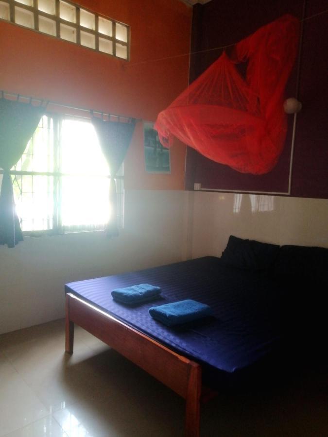 Tortuga Guesthouse Кампот Екстериор снимка